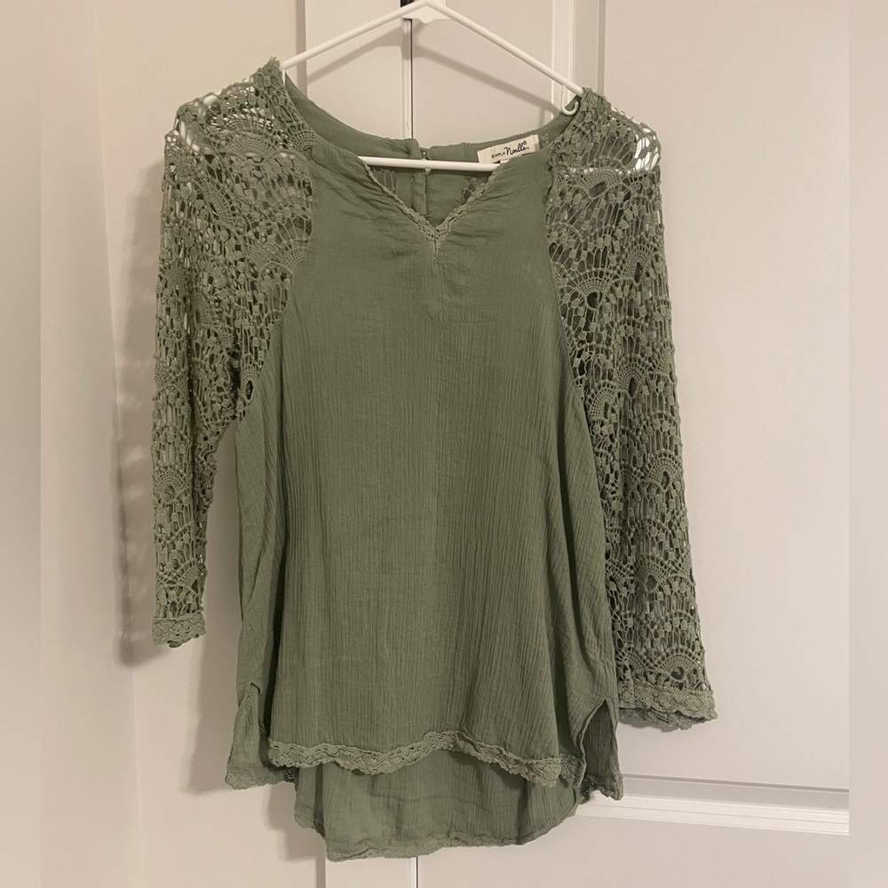 ❤️5/$20 Bundle Lace tunic top